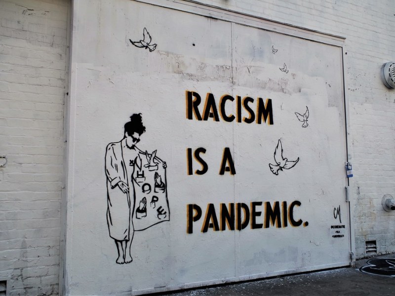 O planeta dos macacos brancos